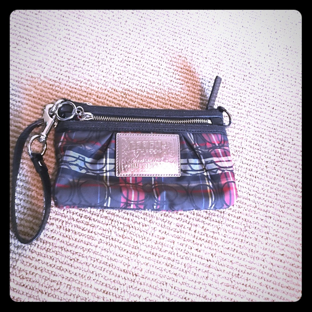Coach Poppy Wristlet